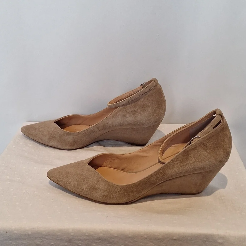 Sigerson Morrison Tan Suede Wedges Size 8